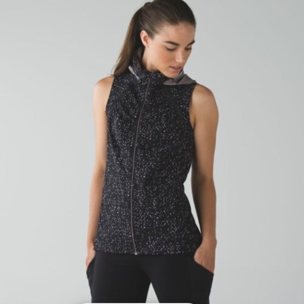 Lululemon Athletica Go the Distance  Black & Pink Vest Ponytail hood